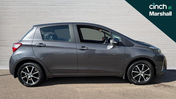 Used Toyota Yaris 2018 for sale - 75967016: Photo 2