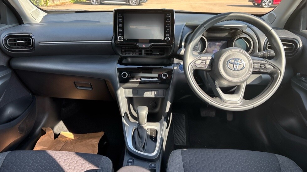 Used Toyota Yaris Cross 2024 for sale - 76008080: Photo 11