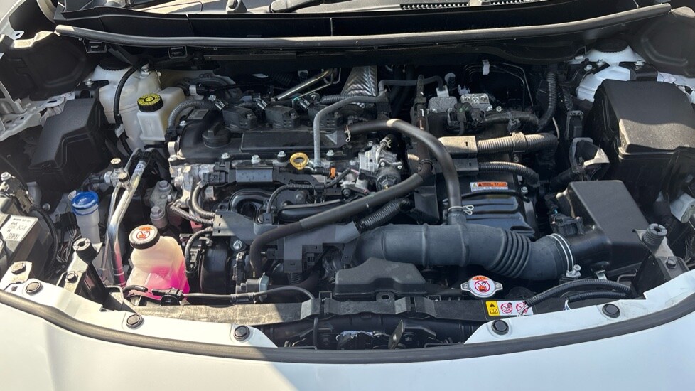Used Toyota Yaris Cross 2024 for sale - 76008080: Photo 16