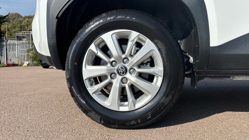 Used Toyota Yaris Cross 2024 for sale - 76008080: Photo 18