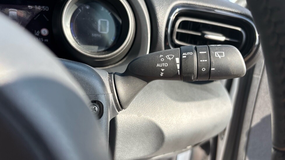 Used Toyota Yaris Cross 2024 for sale - 76008080: Photo 26
