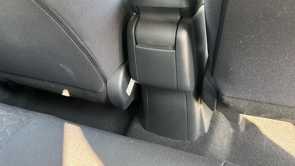 Used Toyota Yaris Cross 2024 for sale - 76008080: Photo 34