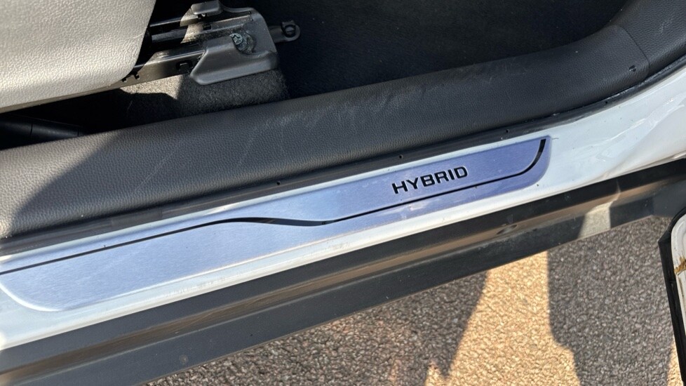 Used Toyota Yaris Cross 2024 for sale - 76008080: Photo 37