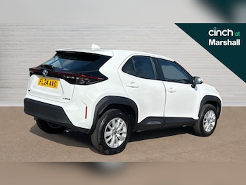 Used Toyota Yaris Cross 2024 for sale - 76008080: Photo