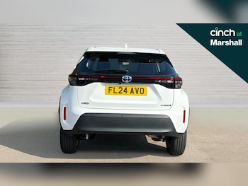 Used Toyota Yaris Cross 2024 for sale - 76008080: Photo