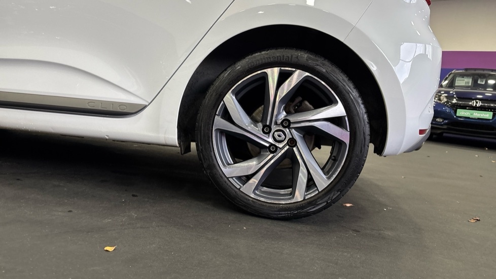 Used Renault Clio 2021 for sale - 76971223: Photo 18