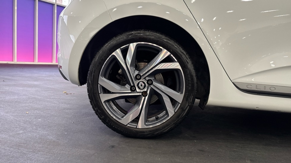 Used Renault Clio 2021 for sale - 76971223: Photo 19