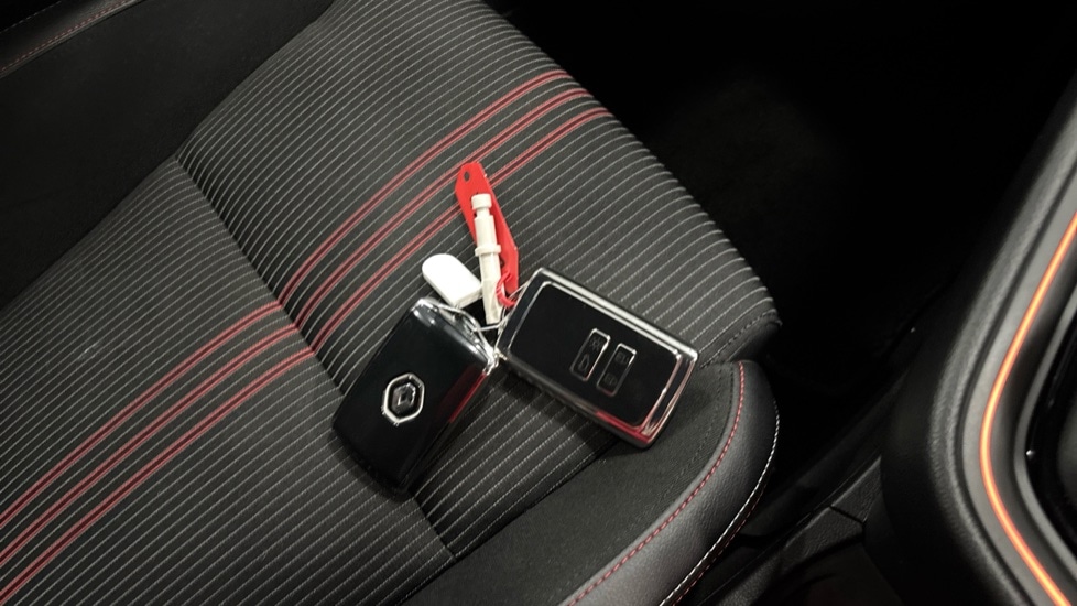 Used Renault Clio 2021 for sale - 76971223: Photo 22