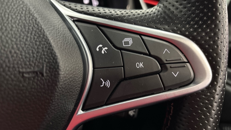 Used Renault Clio 2021 for sale - 76971223: Photo 24