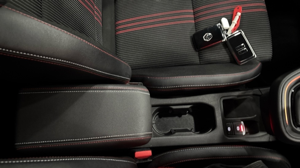 Used Renault Clio 2021 for sale - 76971223: Photo 31