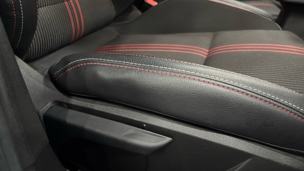 Used Renault Clio 2021 for sale - 76971223: Photo 34