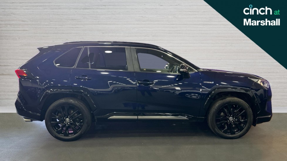 Used Toyota RAV4 2021 for sale - 76100015: Photo 2
