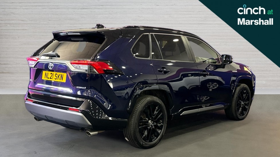 Used Toyota RAV4 2021 for sale - 76100015: Photo 3