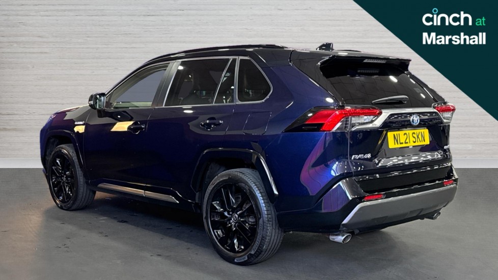 Used Toyota RAV4 2021 for sale - 76100015: Photo 5