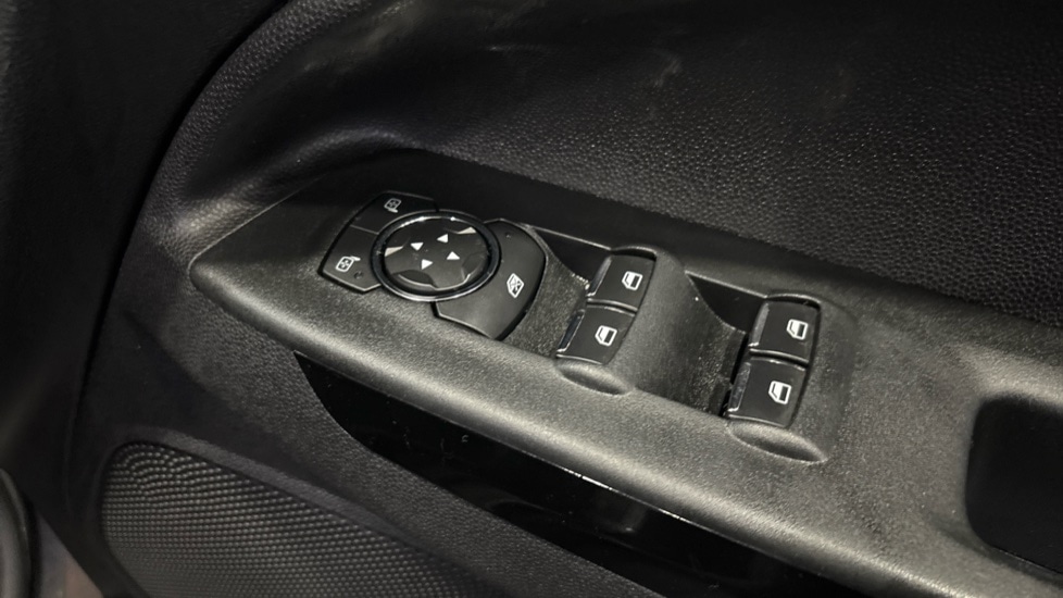 Used Ford Ecosport 2020 for sale - 76908100: Photo 32