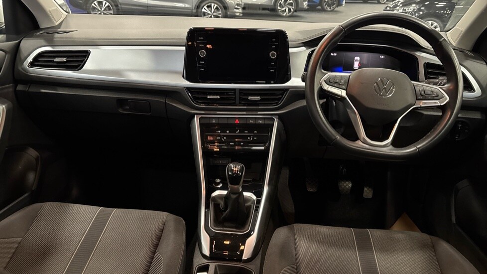 Used Volkswagen T-Roc 2023 for sale - 76589916: Photo 11