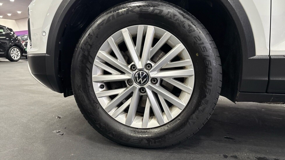 Used Volkswagen T-Roc 2023 for sale - 76589916: Photo 17