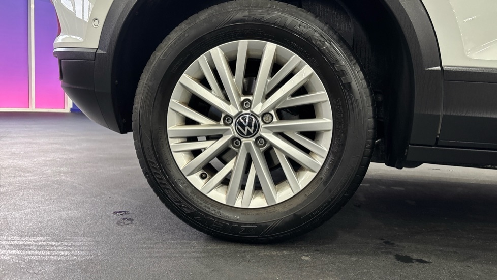 Used Volkswagen T-Roc 2023 for sale - 76589916: Photo 19