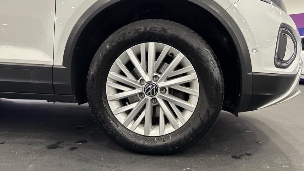 Used Volkswagen T-Roc 2023 for sale - 76589916: Photo 20