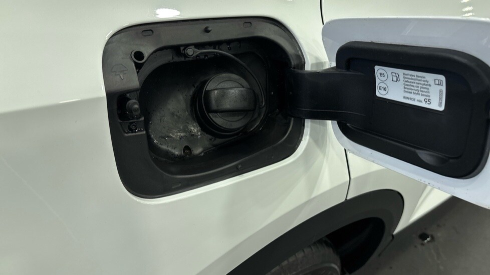 Used Volkswagen T-Roc 2023 for sale - 76589916: Photo 23