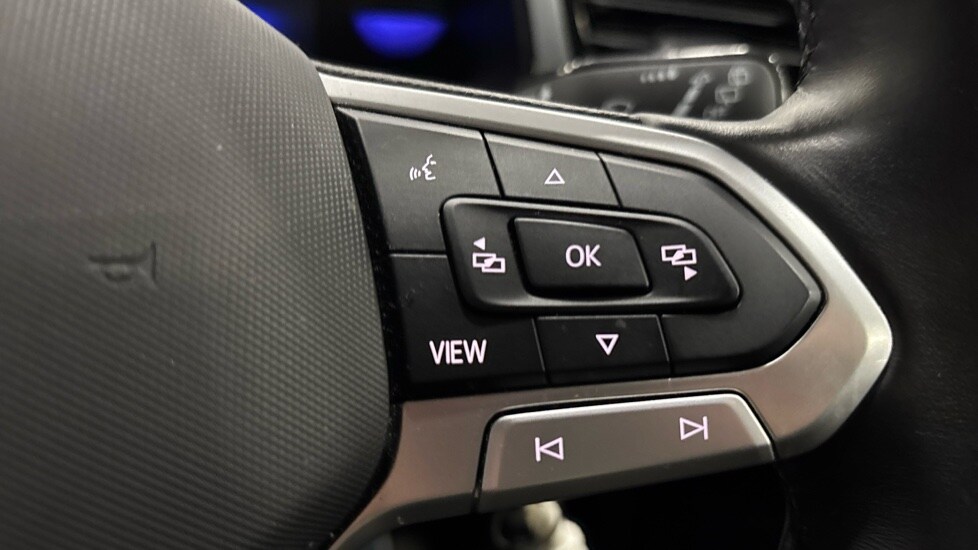 Used Volkswagen T-Roc 2023 for sale - 76589916: Photo 24