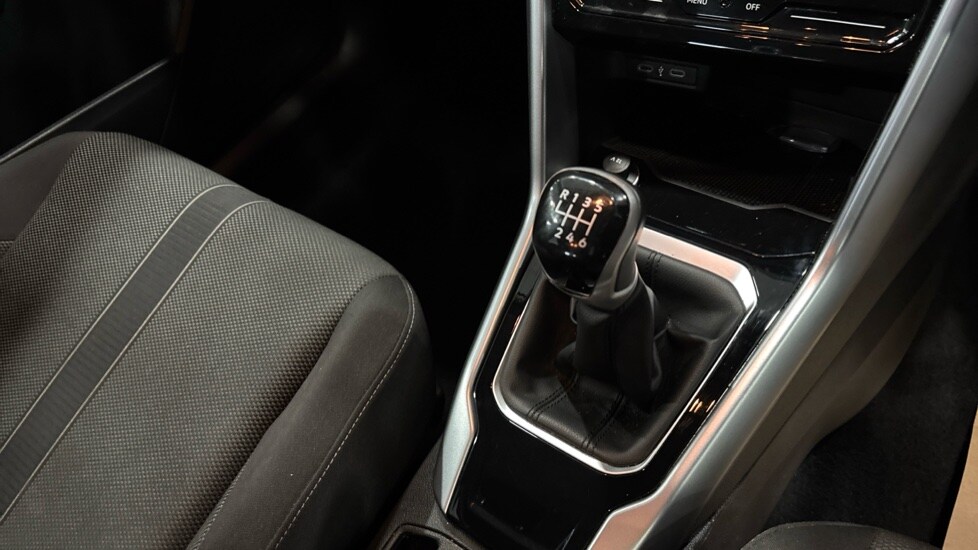 Used Volkswagen T-Roc 2023 for sale - 76589916: Photo 30