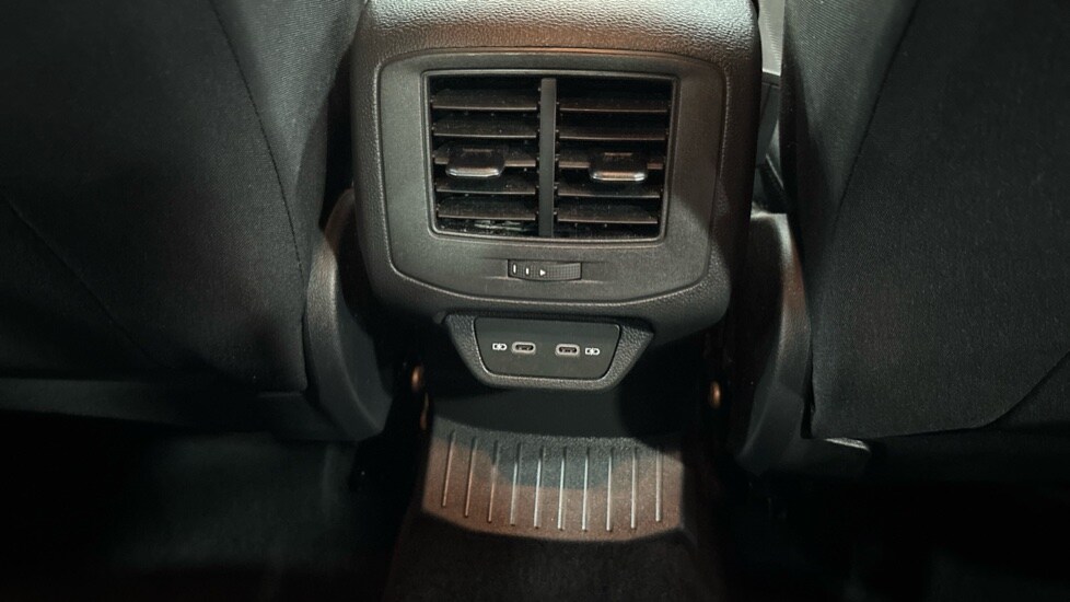 Used Volkswagen T-Roc 2023 for sale - 76589916: Photo 34