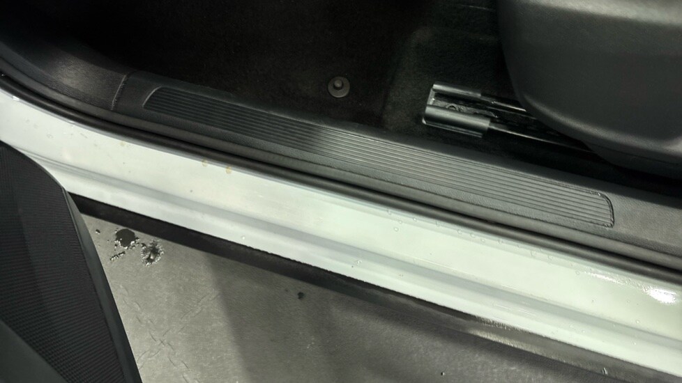 Used Volkswagen T-Roc 2023 for sale - 76589916: Photo 38