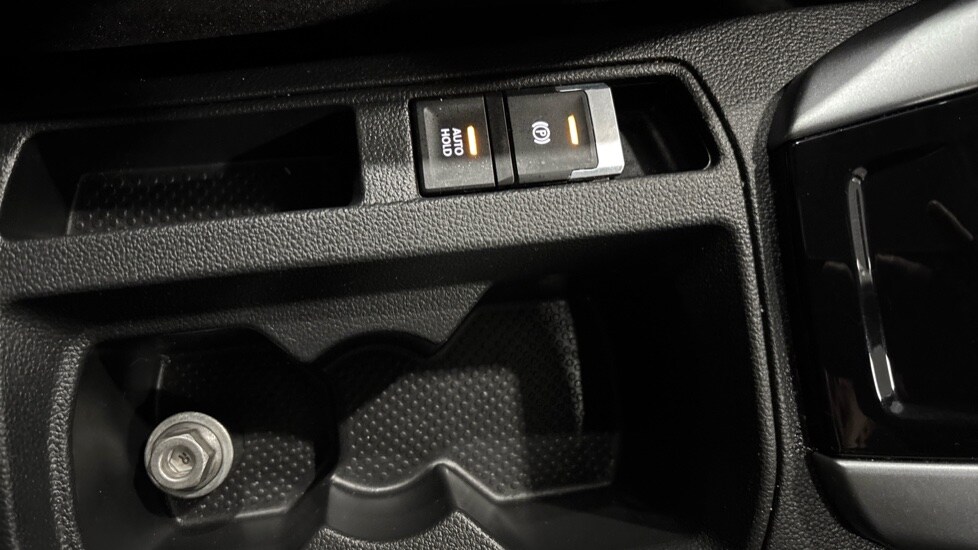 Used Volkswagen T-Roc 2023 for sale - 76589916: Photo 40