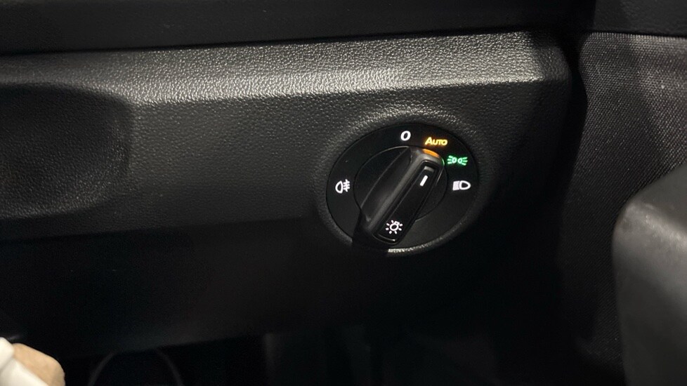 Used Volkswagen T-Roc 2023 for sale - 76589916: Photo 42