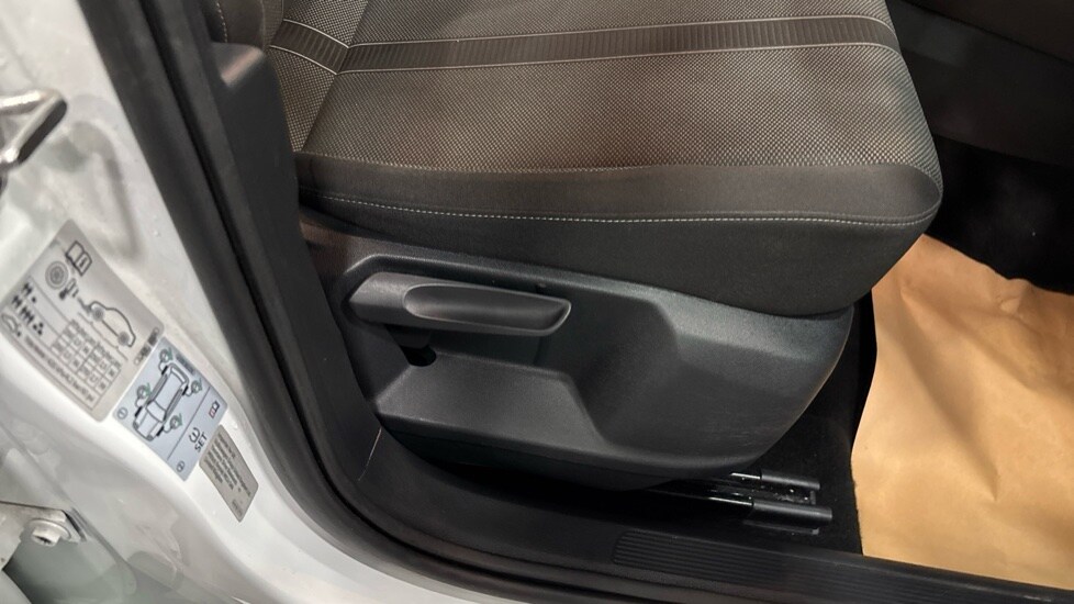 Used Volkswagen T-Roc 2023 for sale - 76589916: Photo 45