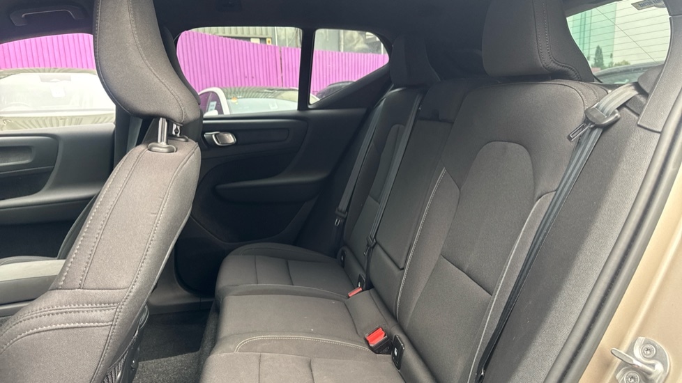 Used Volvo XC40 2023 for sale - 76117039: Photo 14