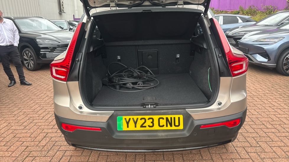 Used Volvo XC40 2023 for sale - 76117039: Photo 15