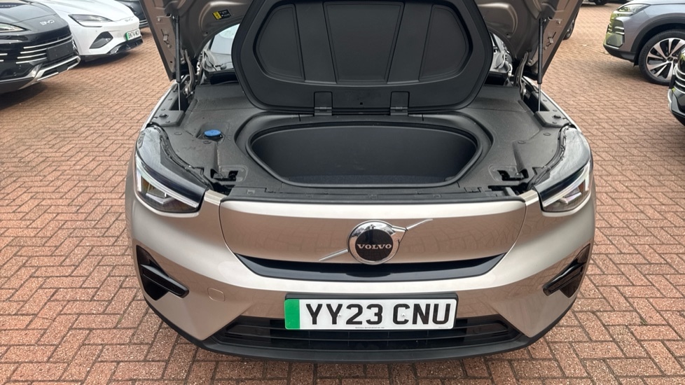 Used Volvo XC40 2023 for sale - 76117039: Photo 16