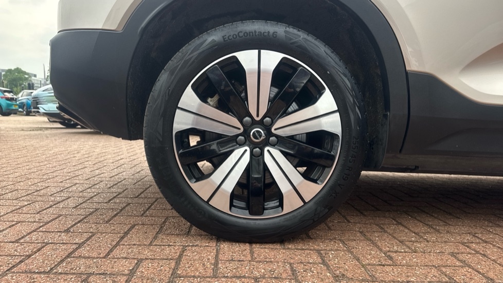 Used Volvo XC40 2023 for sale - 76117039: Photo 19