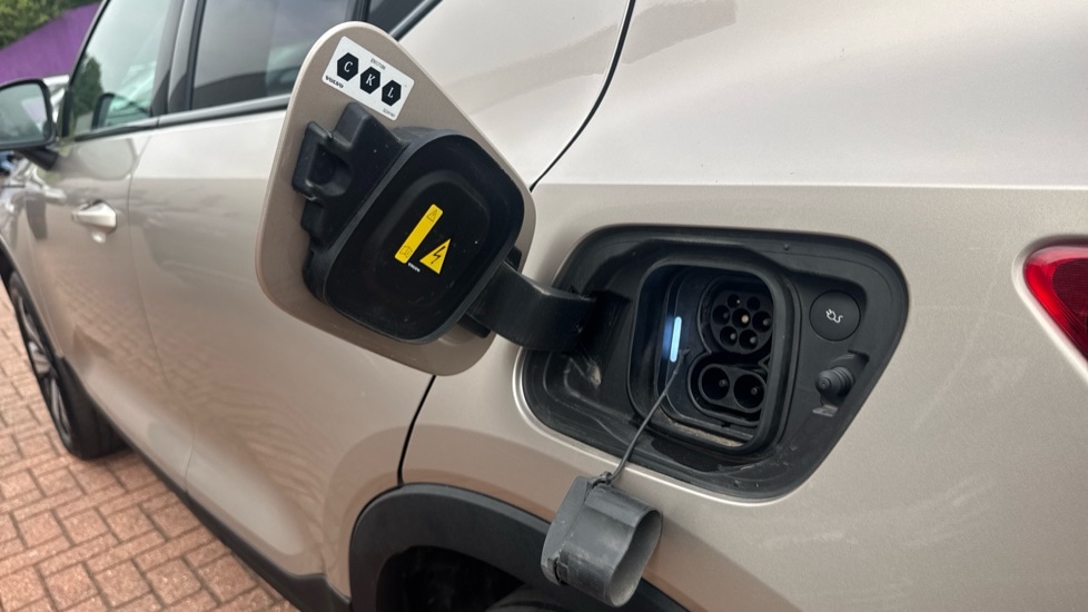 Used Volvo XC40 2023 for sale - 76117039: Photo 23