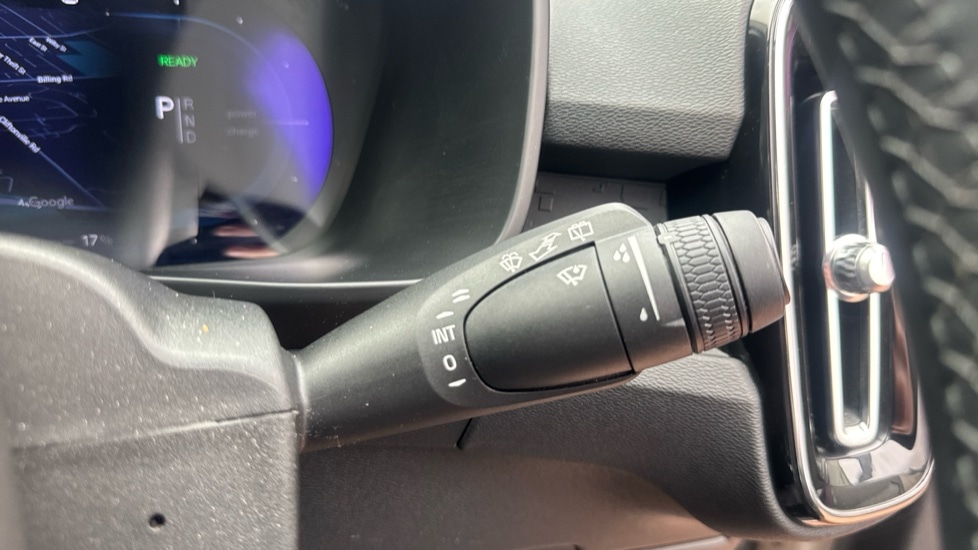Used Volvo XC40 2023 for sale - 76117039: Photo 26