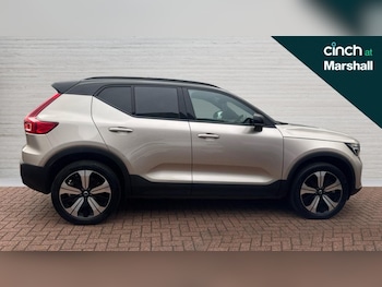 Used Volvo XC40 2023 for sale - 76117039: Photo