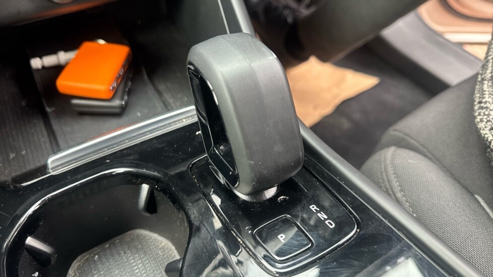 Used Volvo XC40 2023 for sale - 76117039: Photo 31