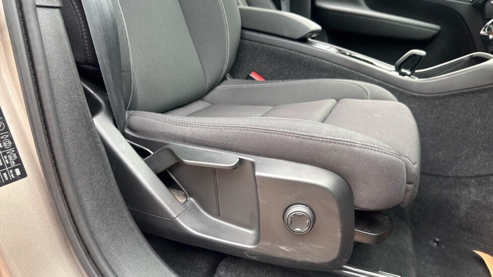 Used Volvo XC40 2023 for sale - 76117039: Photo 34