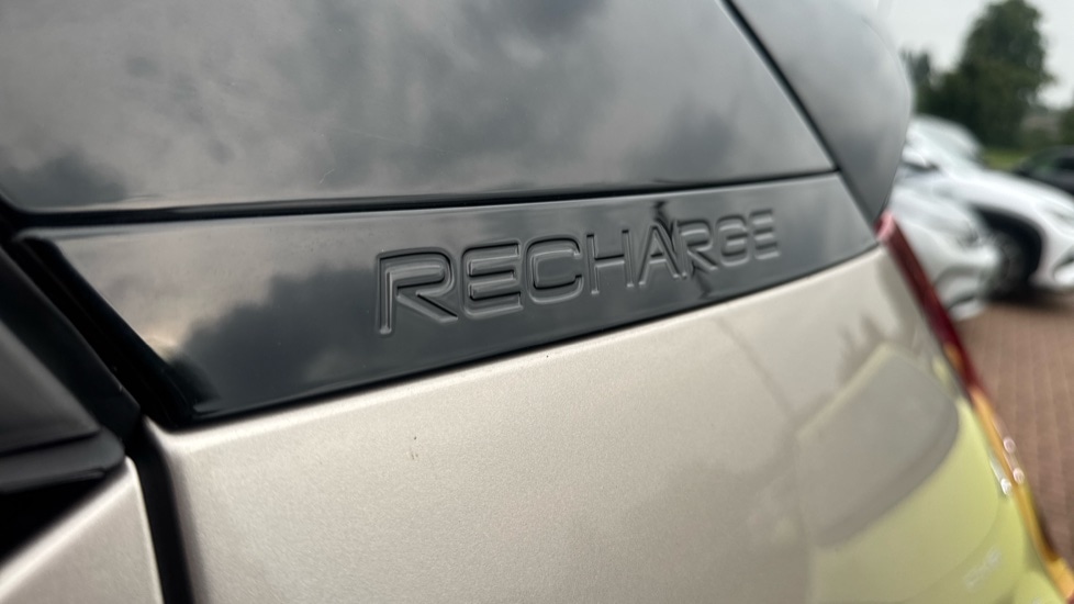 Used Volvo XC40 2023 for sale - 76117039: Photo 42