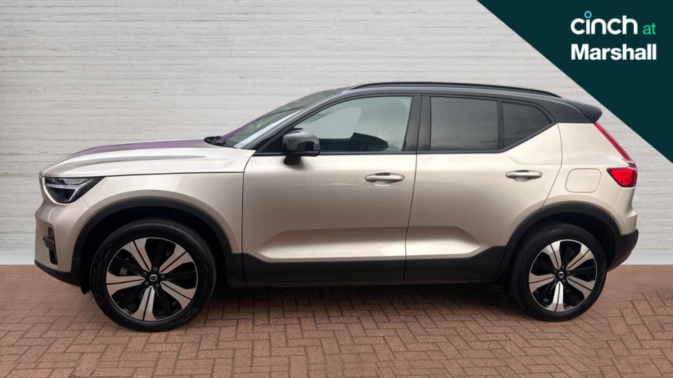 Used Volvo XC40 2023 for sale - 76117039: Photo 6