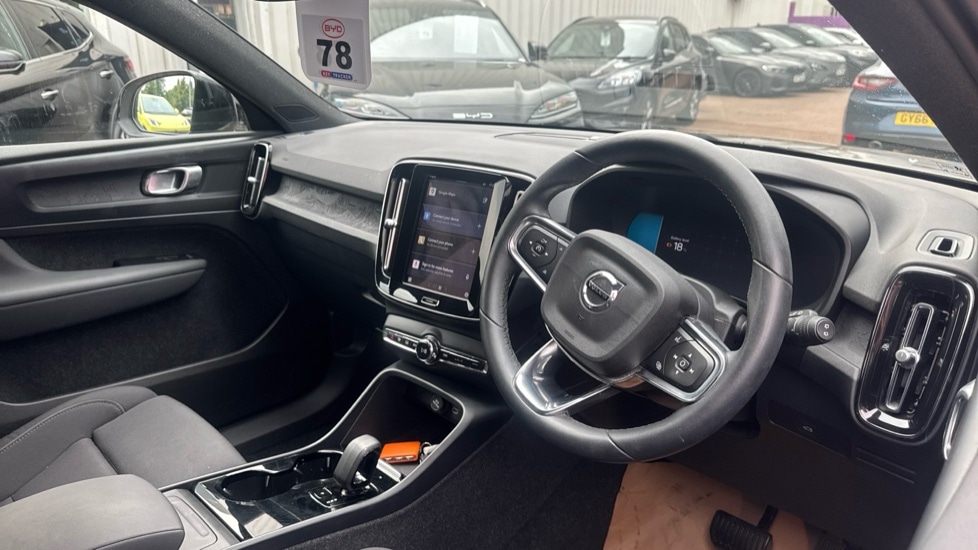 Used Volvo XC40 2023 for sale - 76117039: Photo 9