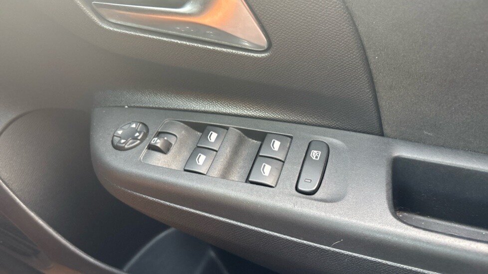 Used Vauxhall Corsa 2023 for sale - 75894841: Photo 31