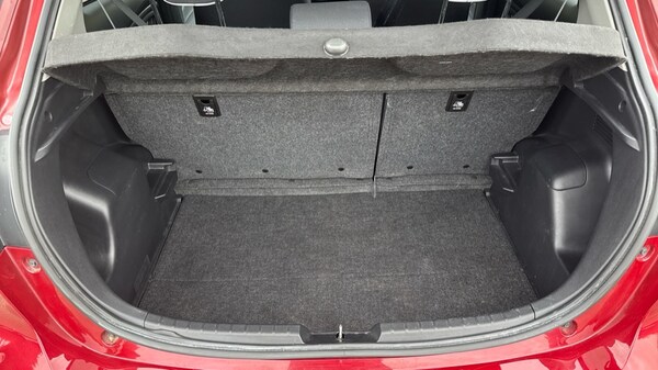 Used Toyota Yaris 2020 for sale - 75992886: Photo 15