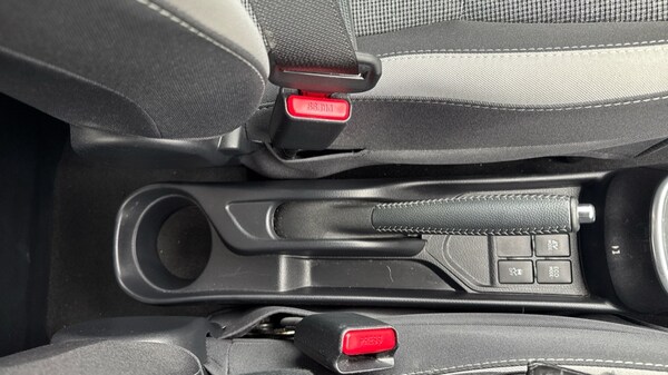 Used Toyota Yaris 2020 for sale - 75992886: Photo 31