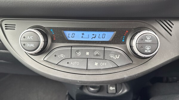 Used Toyota Yaris 2020 for sale - 75992886: Photo 35