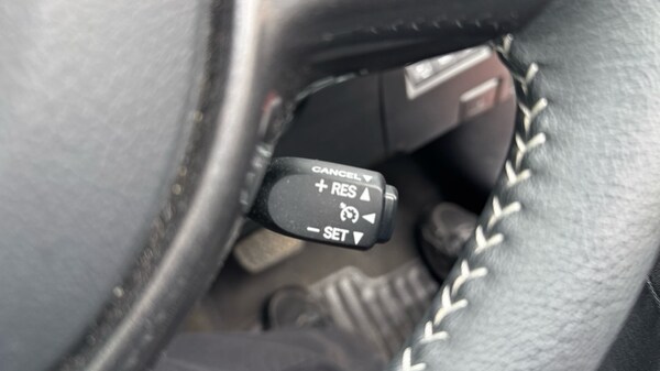 Used Toyota Yaris 2020 for sale - 75992886: Photo 41