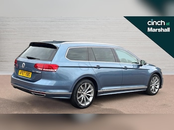 Used Volkswagen Passat 2017 for sale - 76140007: Photo