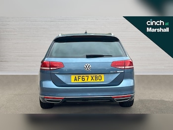 Used Volkswagen Passat 2017 for sale - 76140007: Photo